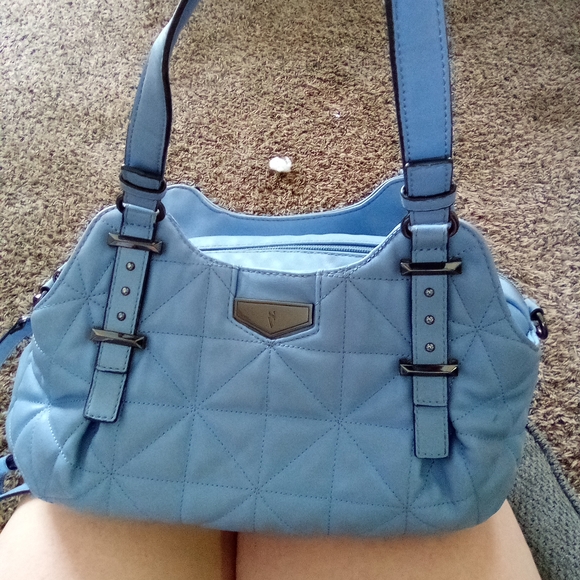 Elegant Blue Quilted Handbag - Picture 3 of 4